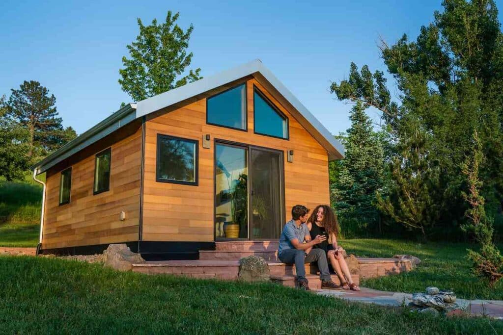 Cải biến nhà lắp ghép 50 triệu thành căn phòng đọc sách, nghỉ ngơi sau một tuần làm việc căng thẳng